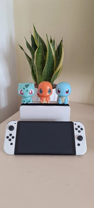 Nintendo Switch OLED Bianca + Pokémon Scarlatto