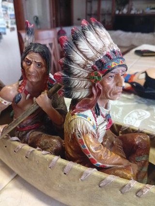 Modellino canoa cuoio nativi americani 35cm