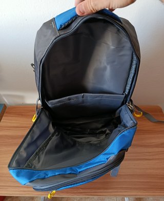 Mochila 40L Impermeable 53x32x16 cm Nueva