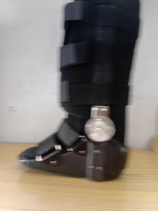 Bota ortopédica negra