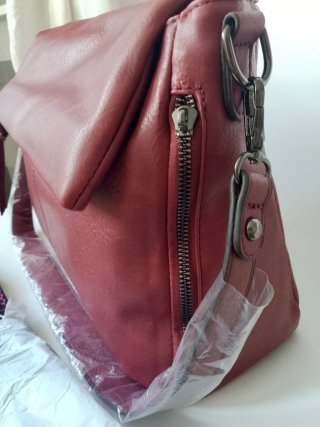 Bolso burdeo de piel sintética