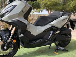 HONDA ADV350
