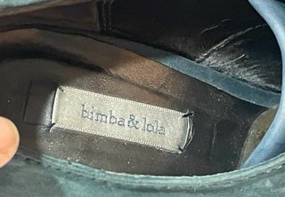 Zapatos Bimba y Lola Azul Plomo Tacón Oxford
