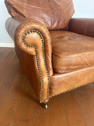 Sillón piel genuina Habitat – estilo club vintage
