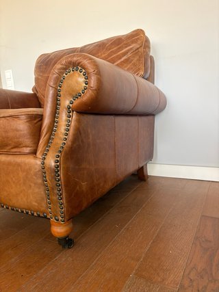 Sillón piel genuina Habitat – estilo club vintage