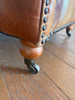 Sillón piel genuina Habitat – estilo club vintage