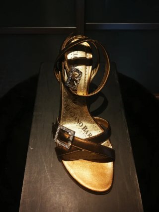 Sandalias doradas piel Luciano Barachini Talla 36