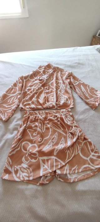 Conjunto falda pantalón y blusa estilo Parfois