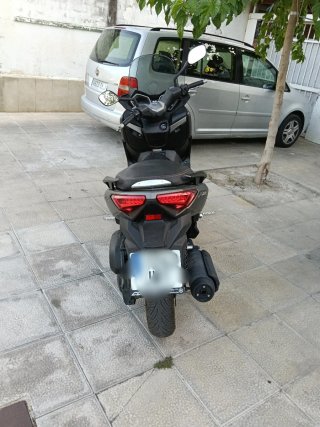 Yamaha xmax 250 Scooter Negra y Gris
