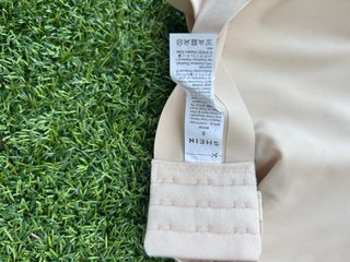 Sujetador invisible Shein beige