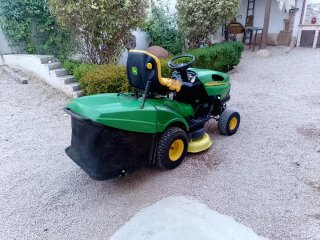 Tractor cortacésped John Deere LR135