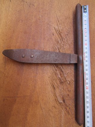Cerrojo antiguo forja con cerradura, 28 cm.