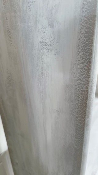 Estantería de madera acabado tiza