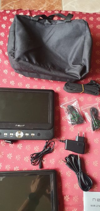Reproductor DVD Portátil Nevir NVR-2749DVD-PDCU