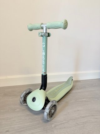 Patinete Plegable Junior Globber Luces NUEVO