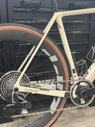 AURUM MANTO Gravel Bike