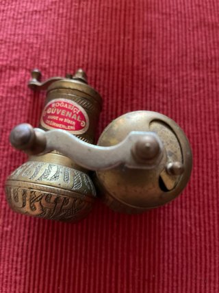 2 Molinillos Café/Pimienta Metal Antiguos Turcos