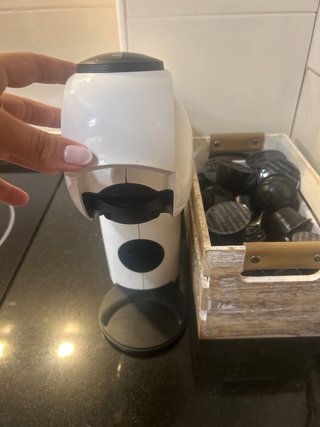 Cafetera Dolce Gusto Blanca y Negra