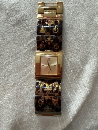 Reloj Guess Dorado y Marrón