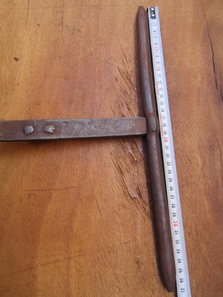 Cerrojo antiguo con cerradura forja, 37 cm.