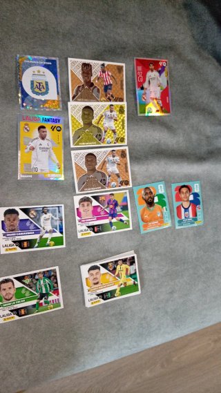 Lote cromos LaLiga 26/27 disponible a negociar