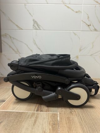 Silla de paseo YOYO 2 con capota y colchoneta