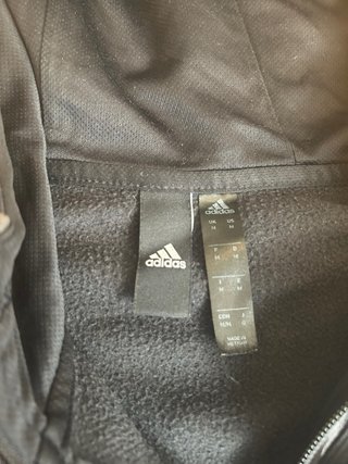 Sudadera Adidas con cremallera y capucha