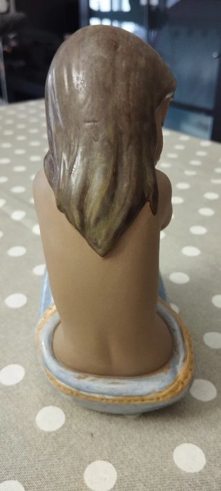 Figura Lladro Niña Mares del Sur