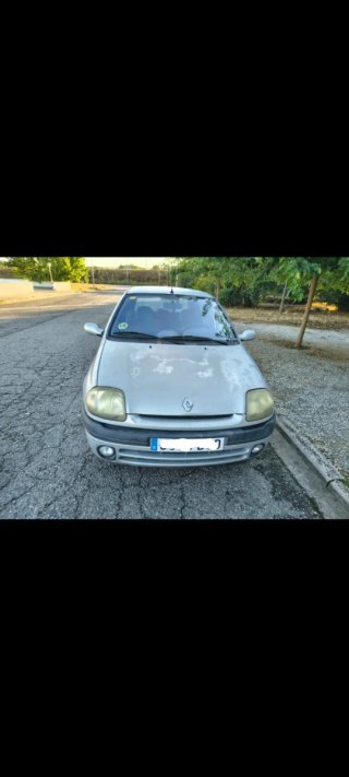Renault Clio 2002