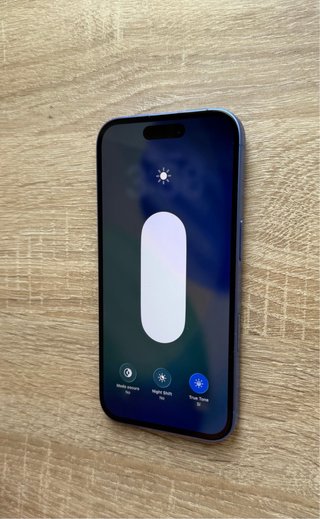 iPhone 16 90%