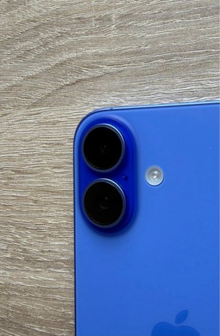 iPhone 16 90%