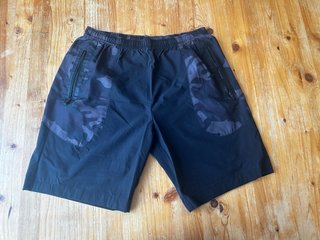 Pantalones cortos negros