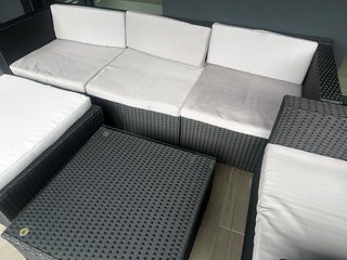 Conjunto Sofá y Mesa Exterior