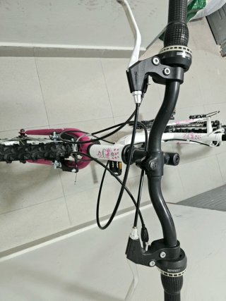 Bicicleta Hard tail 24 pulgadas blanco y rosa