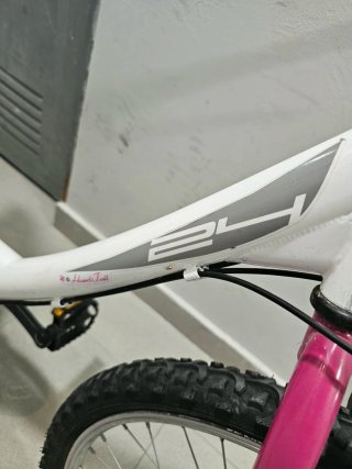 Bicicleta Hard tail 24 pulgadas blanco y rosa
