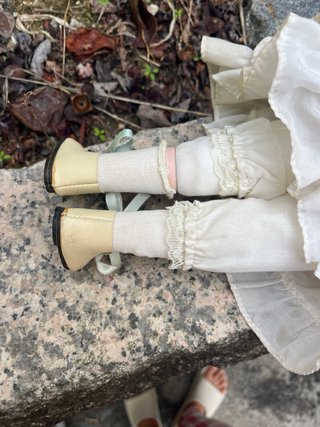 Muñeca de porcelana antigua