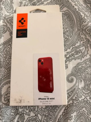 Funda Spigen iPhone 13 mini Roja