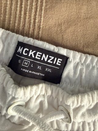 Pantalón corto chándal McKenzie blanco