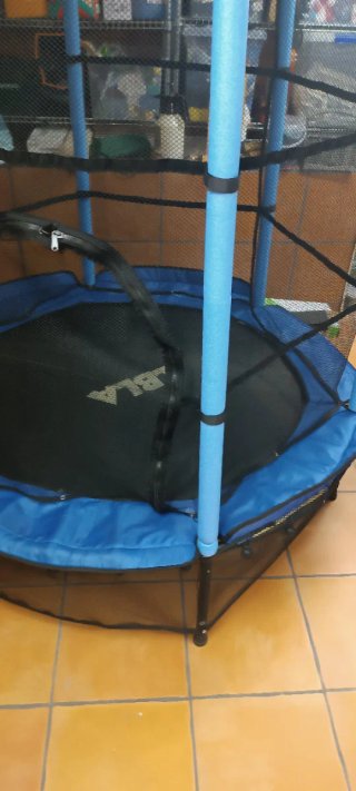 Cama elástica infantil con red de seguridad