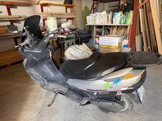 Suzuki Burgman Maxi Scooter 150cc