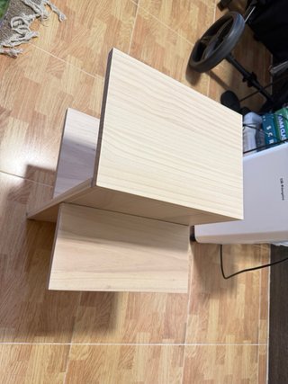 Mesita auxiliar de madera