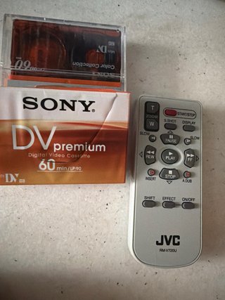 Videocámara JVC Digital 32x Zoom Plata