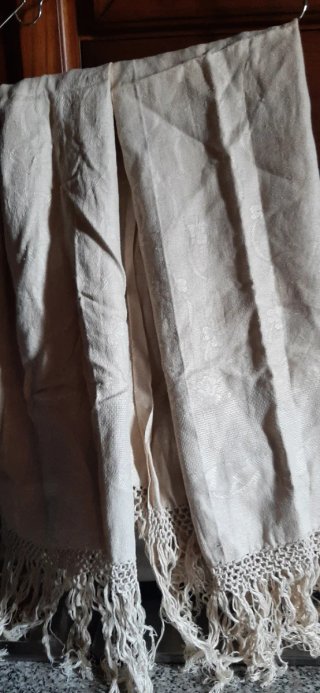 2  asciugamani vintage  in lino lavorato