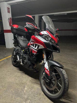 Ducati Multistrada 950 Roja y Blanca