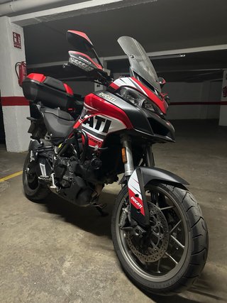 Ducati Multistrada 950 Roja y Blanca