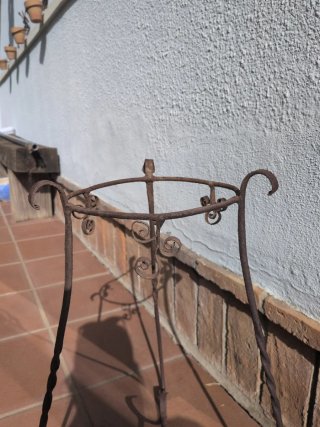Pie de maceta hierro forjado