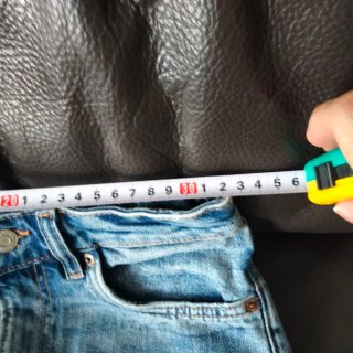 Shorts vaqueros Zara mom fit talla 36 pequeña.