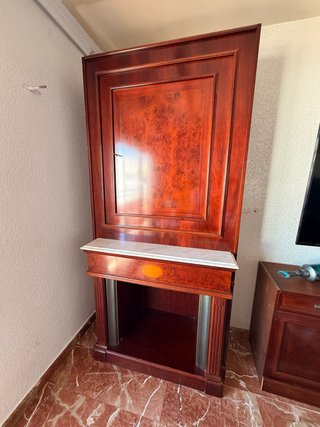 Falsa chimenea madera y mármol