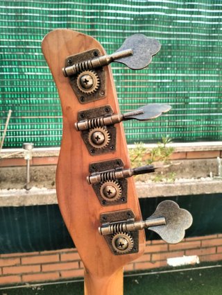 Bajo Eléctrico Marcus Miller D5 Personalizado