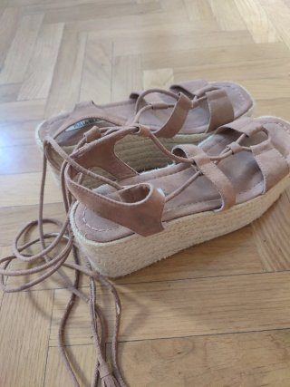 Sandalias de plataforma con cordones